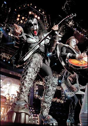 kiss_71700.jpg